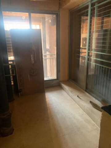 Room in 4 BHK Apartment at DB Woods, Goregaon East – for Rent