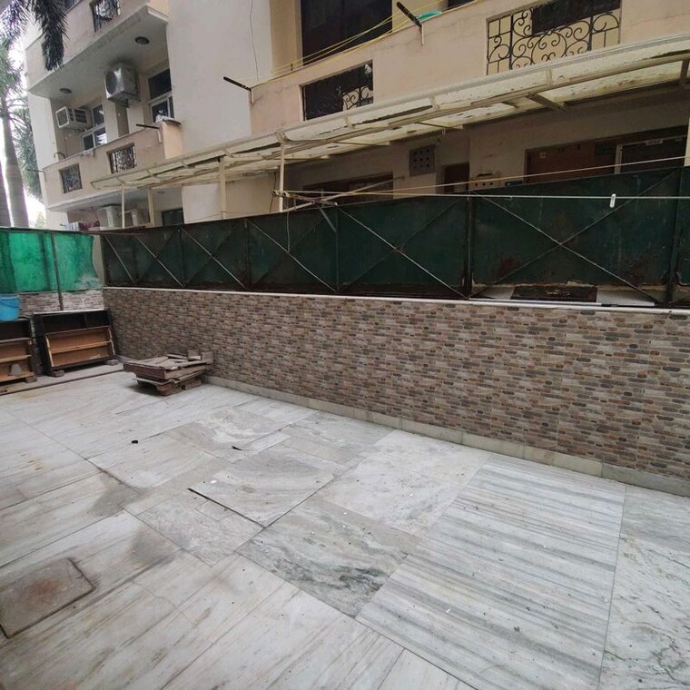 Balcony, parsvnath-prestige 3 Bedroom 1550 Sq.Ft. Apartment In Sector 93a Noida 10042508