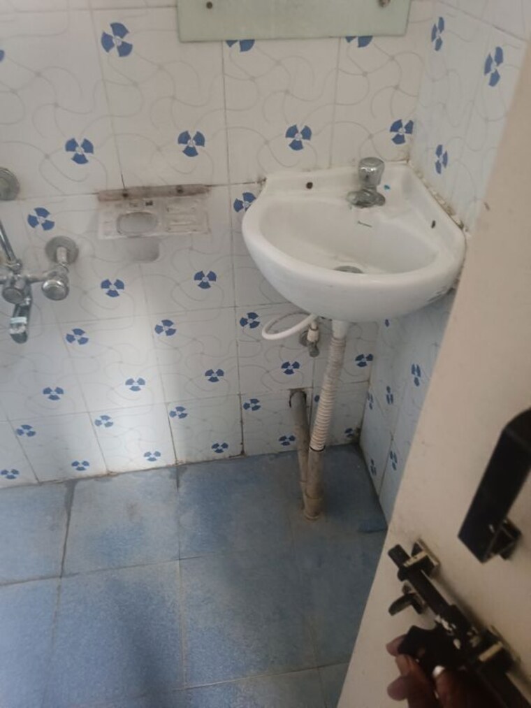 Bathroom, aswani-sitara 3 Bedroom 1100 Sq.Ft. Apartment In Chandapura Bangalore 10042616