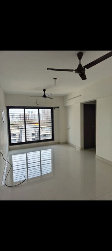1 BHK Apartment For Rent in Mahaveer Solitaire Edge, Kandivali East