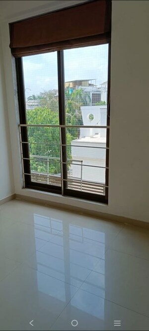 Room in 3 BHK Apartment at Shilp One , Shilaj – for Rent