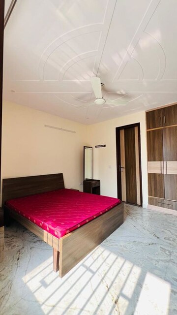 Bedroom in 3 BHK Builder Floor at Ardee Mall, Sector 52 – for Rent