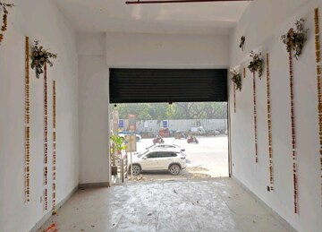 Parking in  Shop at Dhamji Shamji Mahavir Spring Tulip Phase 1, Pokhran Road No Two – for Rent