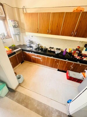 Furnished Amenities in 2.5 BHK Builder Floor at Ansal Sushant Lok I, Sector 43 – for Rent