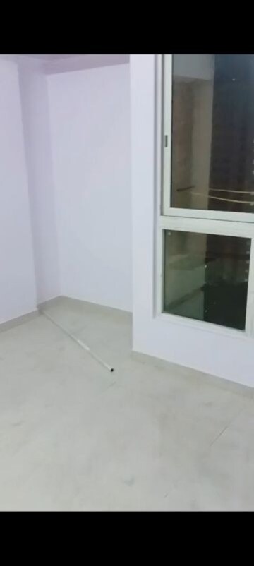 Room in 1 BHK Apartment at Lodha Amara, Kolshet Road – for Rent