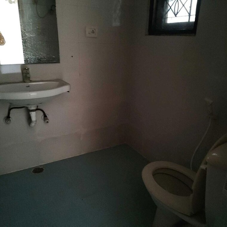 Bathroom, parsvnath-prestige 3 Bedroom 1795 Sq.Ft. Apartment In Sector 93a Noida 10042684