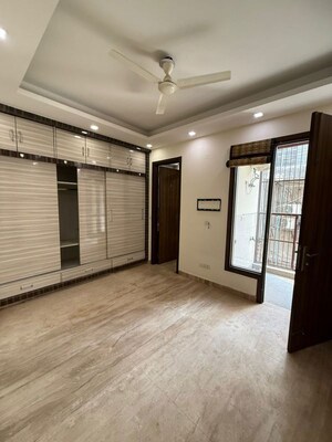 Room in 2 BHK Builder Floor at Lajpat Nagar – for Sale