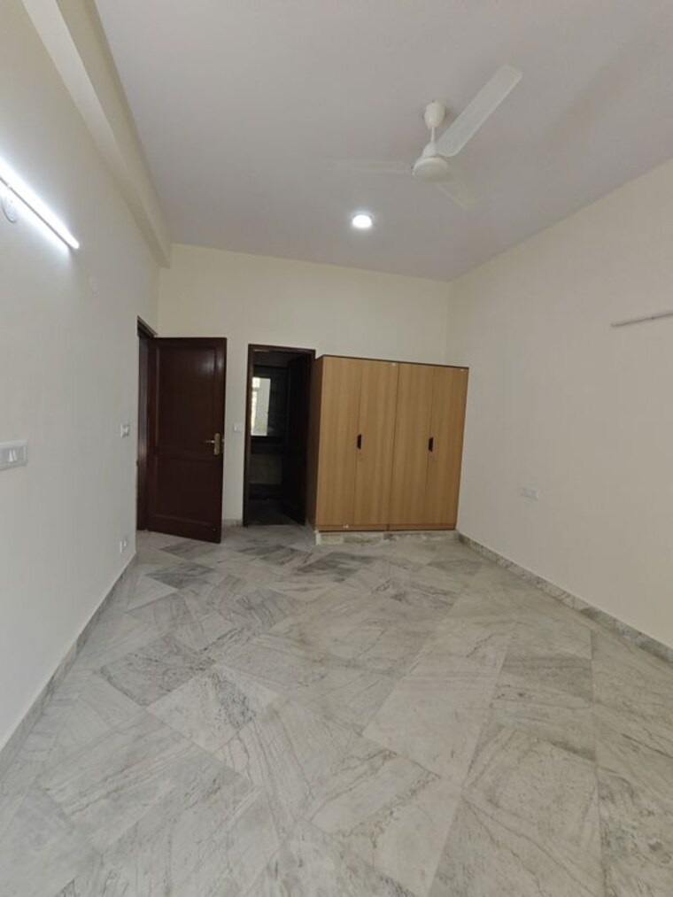Room, ansal-sushant-lok-i 2.5 Bedroom 215 Sq.Yd. Builder Floor In Sector 43 Gurgaon 10042710