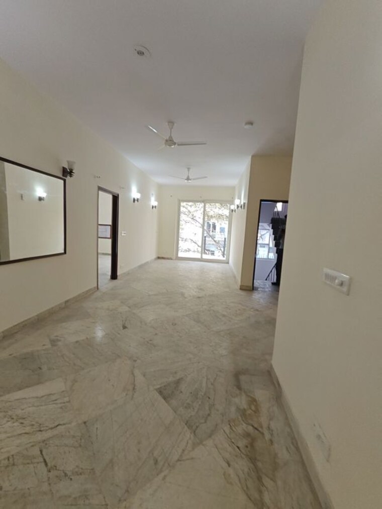 Room, ansal-sushant-lok-i 2.5 Bedroom 215 Sq.Yd. Builder Floor In Sector 43 Gurgaon 10042710