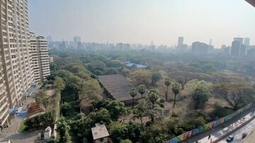 Plot Area in 1 BHK Apartment at Mahaveer Solitaire Edge, Kandivali East – for Rent