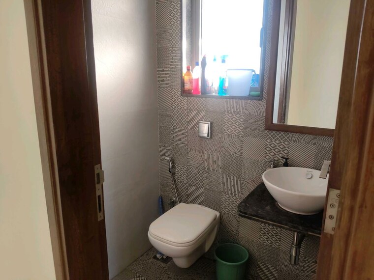 Bathroom, supreme-melange 3 Bedroom 980 Sq.Ft. Apartment In Dadar East Mumbai 10042698