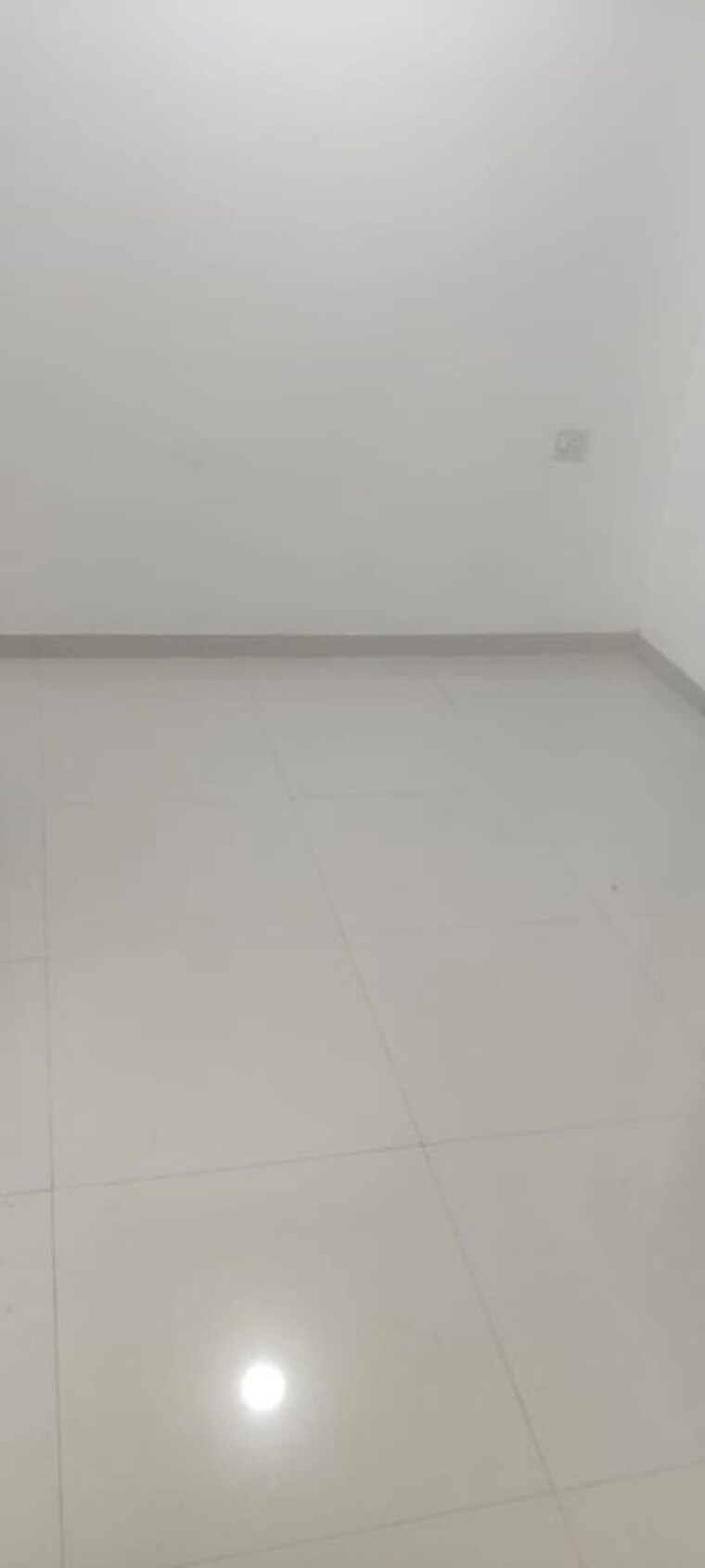 Room, uk-iridium 1 RK 282 Sq.Ft. Apartment In Kandivali East Mumbai 10042725