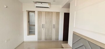Building Lobby in 2 BHK Apartment at Kalpataru Paramount E, Kapur Bawdi – for Rent