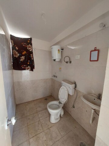 Bathroom in 2.5 BHK Builder Floor at M3M Soulitude, Sector 89 – for Rent