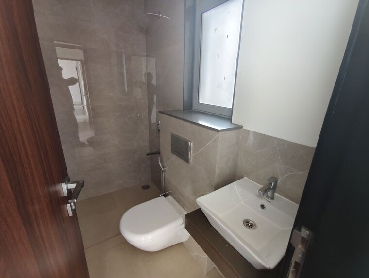 Bathroom, piramal-revanta-tower-3-and-4 1.5 Bedroom 457 Sq.Ft. Apartment In Mulund West Mumbai 10042769