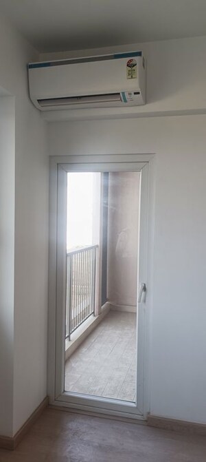 Room in 2 BHK Apartment at Signature Global City 81, Sector 81 – for Sale