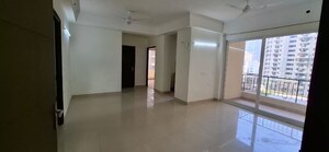 Room in 3 BHK Apartment at Amrapali Crystal Homes, Sector 76 – for Rent
