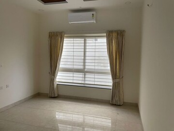 Room in 4 BHK Villa at Muppas Indraprastha, Tellapur – for Rent