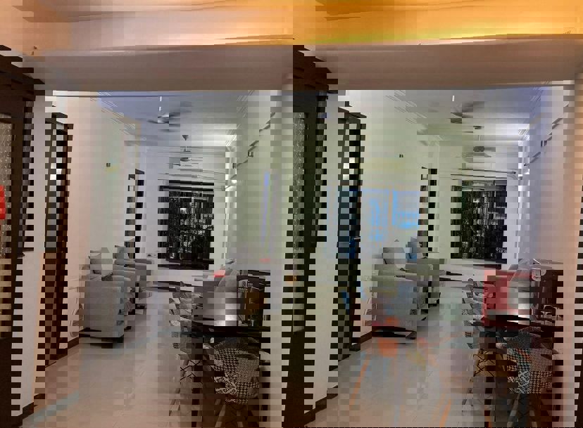 2 BHK 680 Sq.Ft. Apartment in Neptune CHS Andheri West