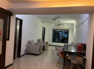 2 BHK Apartment For Rent in Neptune CHS Andheri West, Andheri West