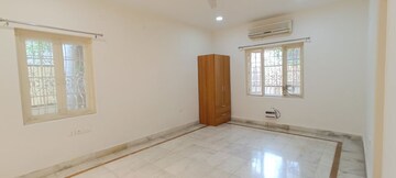 Room in 4 BHK Villa at NK Urban Villas, Gandipet – for Rent