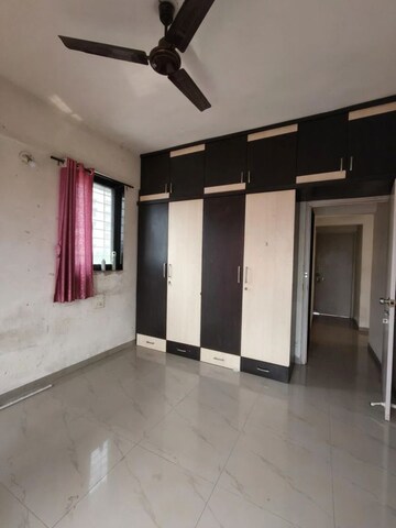 Room in 3 BHK Apartment at Pooja Apartment Erandwane, Erandwane – for Rent