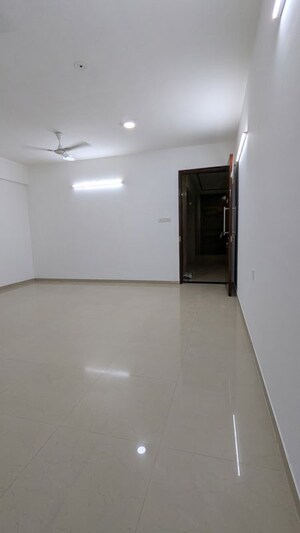 Furnished Amenities in 2 BHK Apartment at Asmita Sand Dunes, Malad West – for Rent