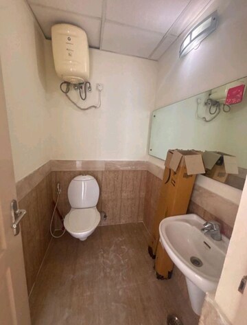 Bathroom in 4 BHK Apartment at Bestech Park View Spa, Sector 47 – for Sale