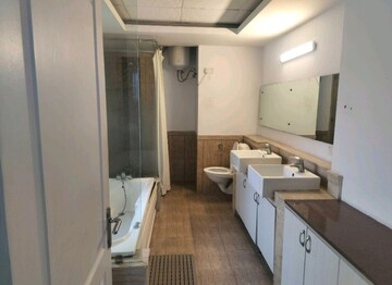 Kitchen in 4 BHK Apartment at Bestech Park View Spa, Sector 47 – for Sale