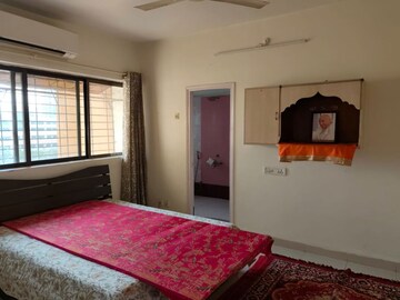 Bedroom in 2 BHK Apartment at Royal Classic Co Op Society, Andheri West – for Rent