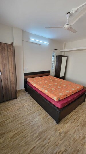 Bedroom in 1 BHK Apartment at Dahanukar Apartments, Kothrud – for Rent