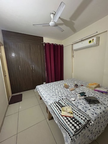 Bedroom in 2 BHK Apartment at Wave Dream Homes, Wave City – for Rent