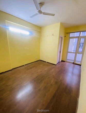 2 BHK 900 Sq.Ft. Apartment in Wave Executive Floors