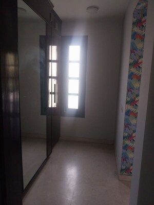 Room in 4 BHK Villa at Vipul Tatvam Villas, Sector 48 – for Rent