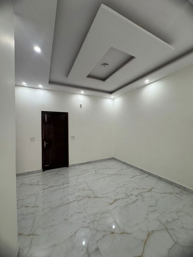 Room, sunny enclave 3 Bedroom 132 Sq.Yd. Independent House In Sunny Enclave Mohali 10043073