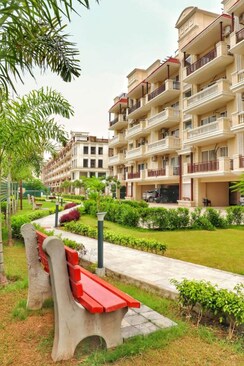 3 BHK + Extra Room Apartment For Sale in Green Valley Residencia