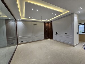 Room in 5 BHK Independent House at Sector 89 – for Sale