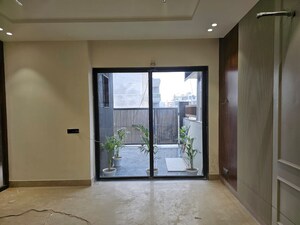 Room in 5 BHK Independent House at Sector 89 – for Sale