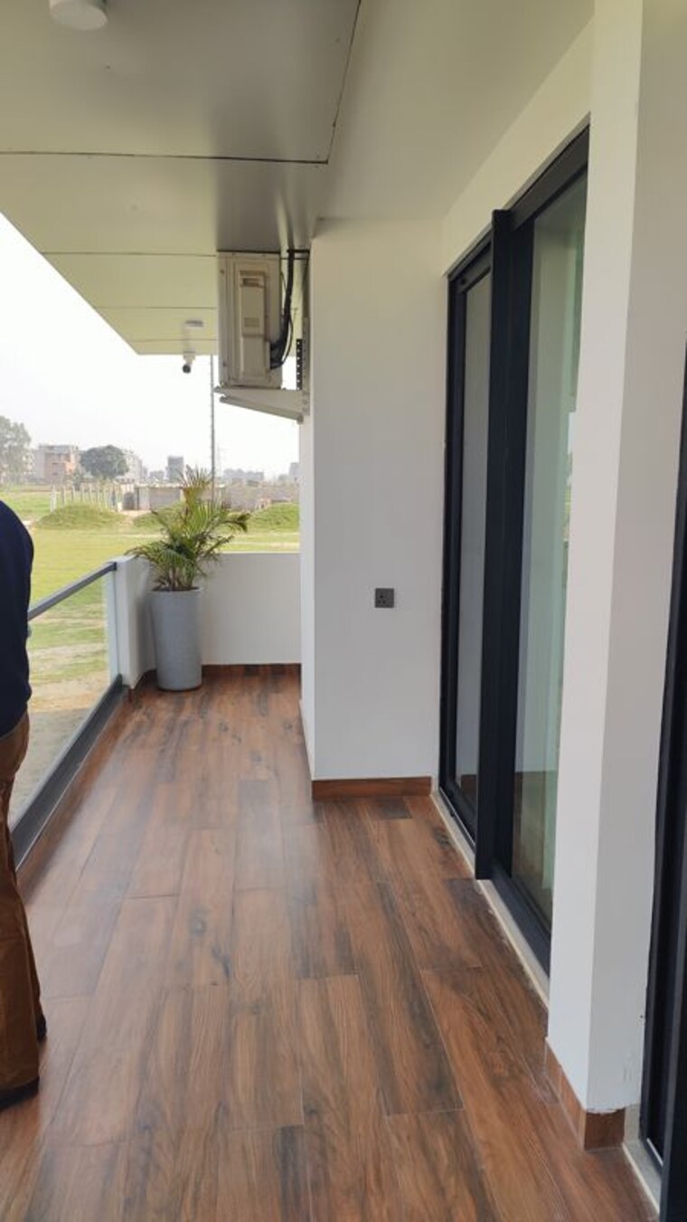 Balcony, hermitage-royale 3 Bedroom 1880 Sq.Ft. Apartment In Ramgarh Bhudda Zirakpur 10017168