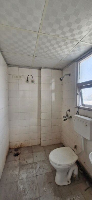 Bathroom in 2.5 BHK Apartment at Sector 86 – for Rent