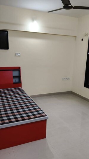 Bedroom in 2 BHK Apartment at Swapnalok Towers, Malad East – for Rent