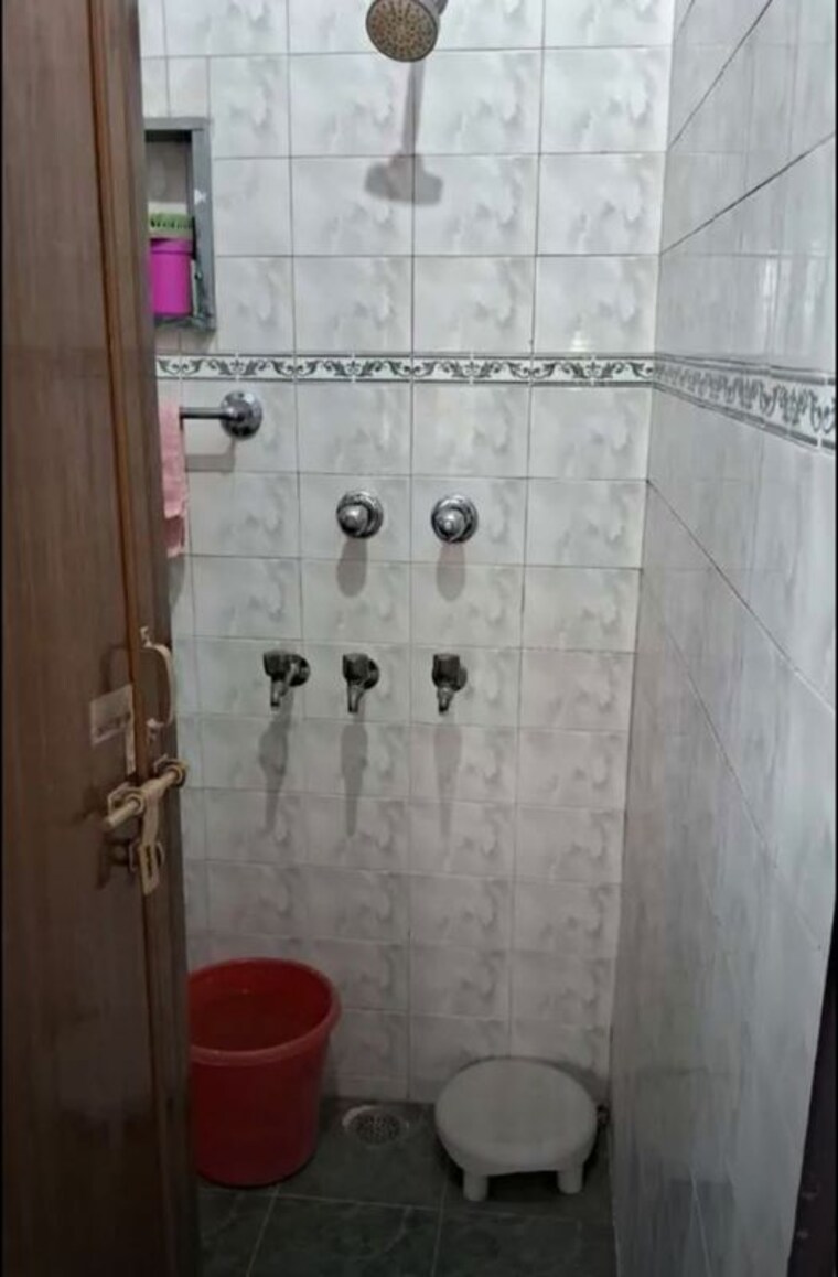 Bathroom, the mall avenue 2 Bedroom 1250 Sq.Ft. Apartment In The Mall Avenue Lucknow 10043113