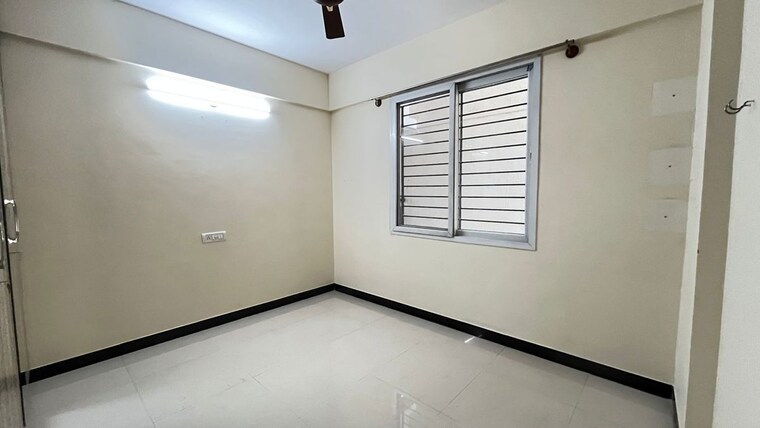 Room, av6-trayam 2.5 Bedroom 1300 Sq.Ft. Apartment In Hsr Layout Bangalore 10043129