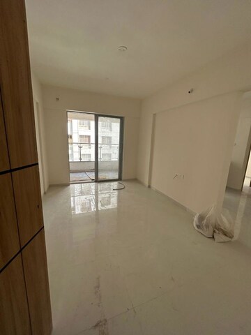 Room in 3 BHK Apartment at Sukhwani Coloronic, Ravet – for Rent