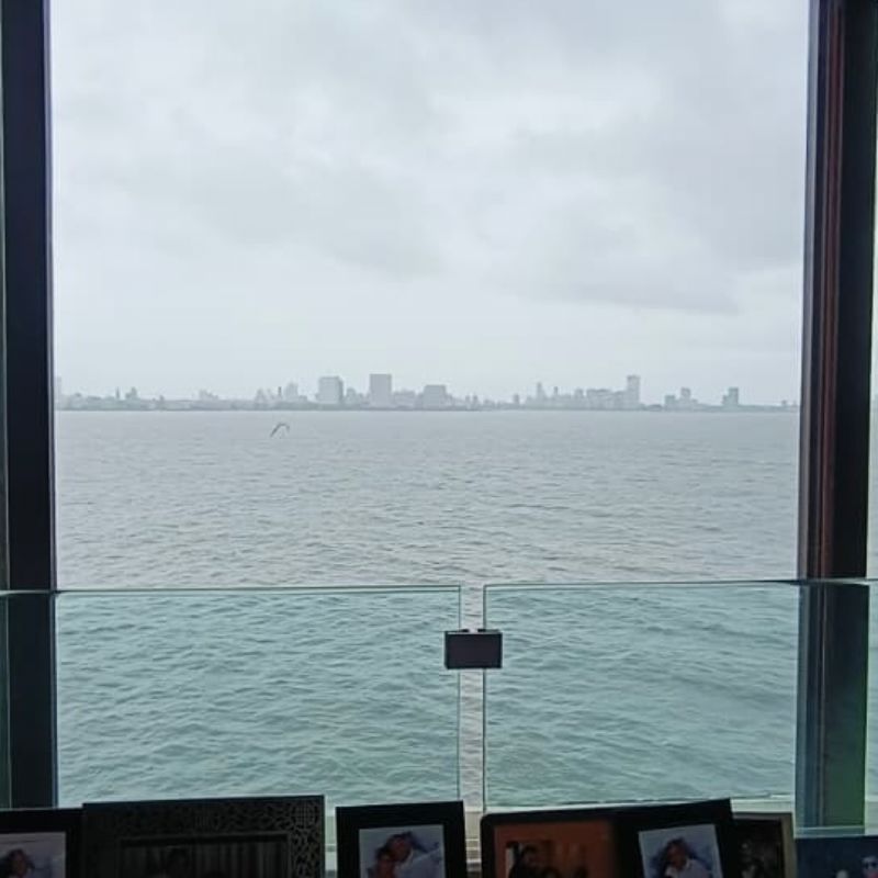 4 BHK + Pooja Room Apartment For Sale in Walkeshwar