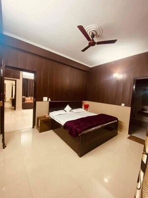 Bedroom in 3 BHK Apartment at Ansal Sushant Estate, Sector 52 – for Rent