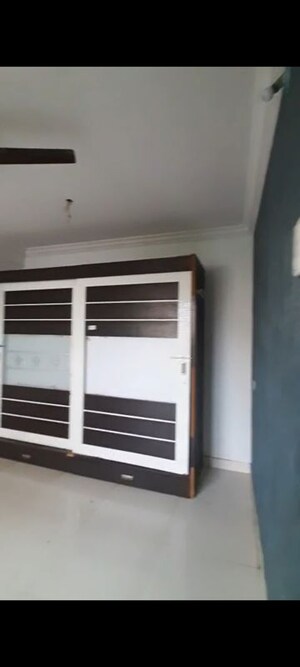 Room in 3 BHK Apartment at Cosmos Regency Kavesar, Kavesar – for Rent