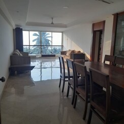 3 BHK + Pooja Room Apartment For Sale in Breach Candy