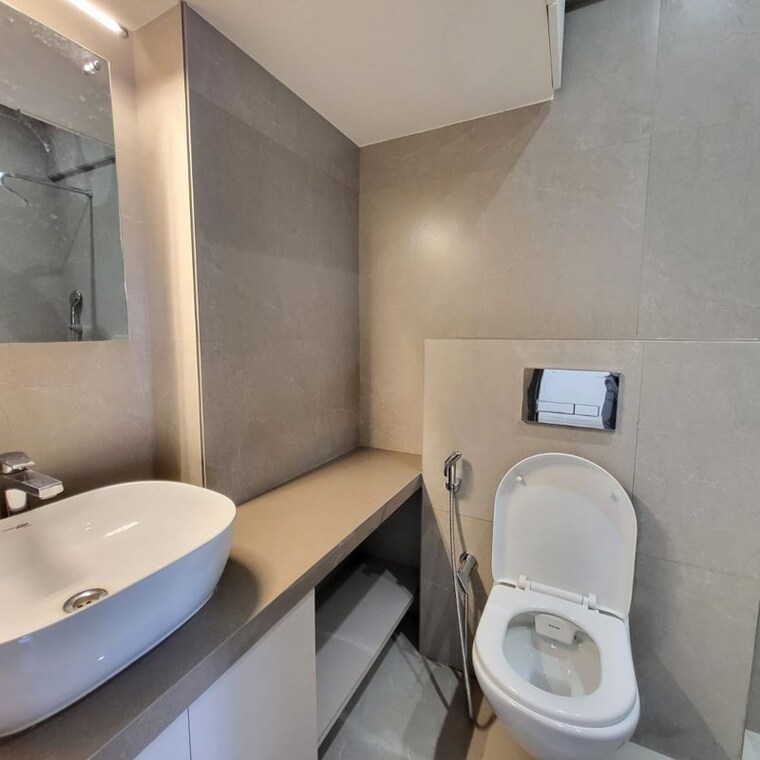 Bathroom, mittal-phoenix-towers 2 Bedroom 1400 Sq.Ft. Apartment In Lower Parel Mumbai 10039661