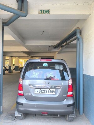 Parking in 3 BHK Apartment at Kajaria Greens, Alwar Bypass Road – for Sale